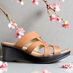 NATURALIZER Vanity Tan and Black Wedge Sandals Size 11 Women